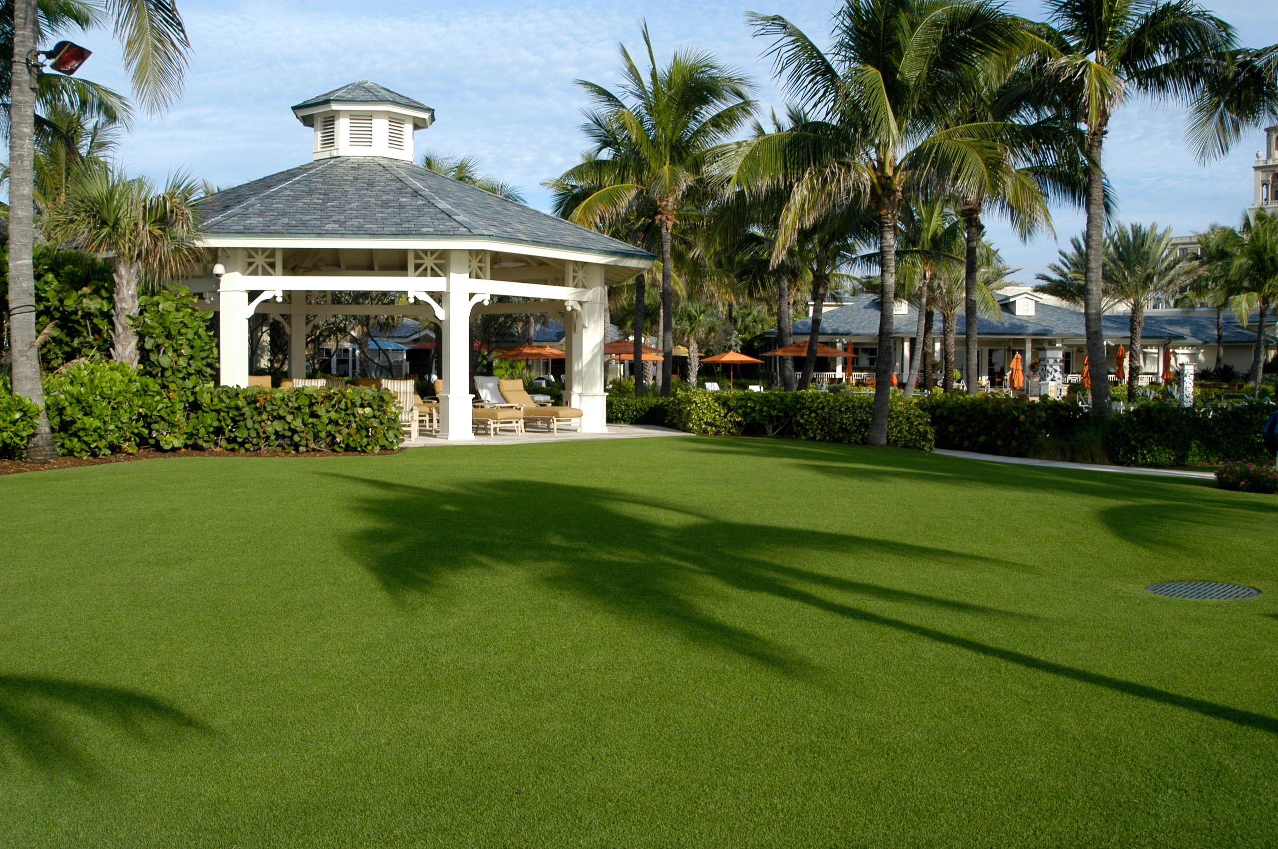 Outdoor gazebo and seating area representing a peaceful local discovery spot
